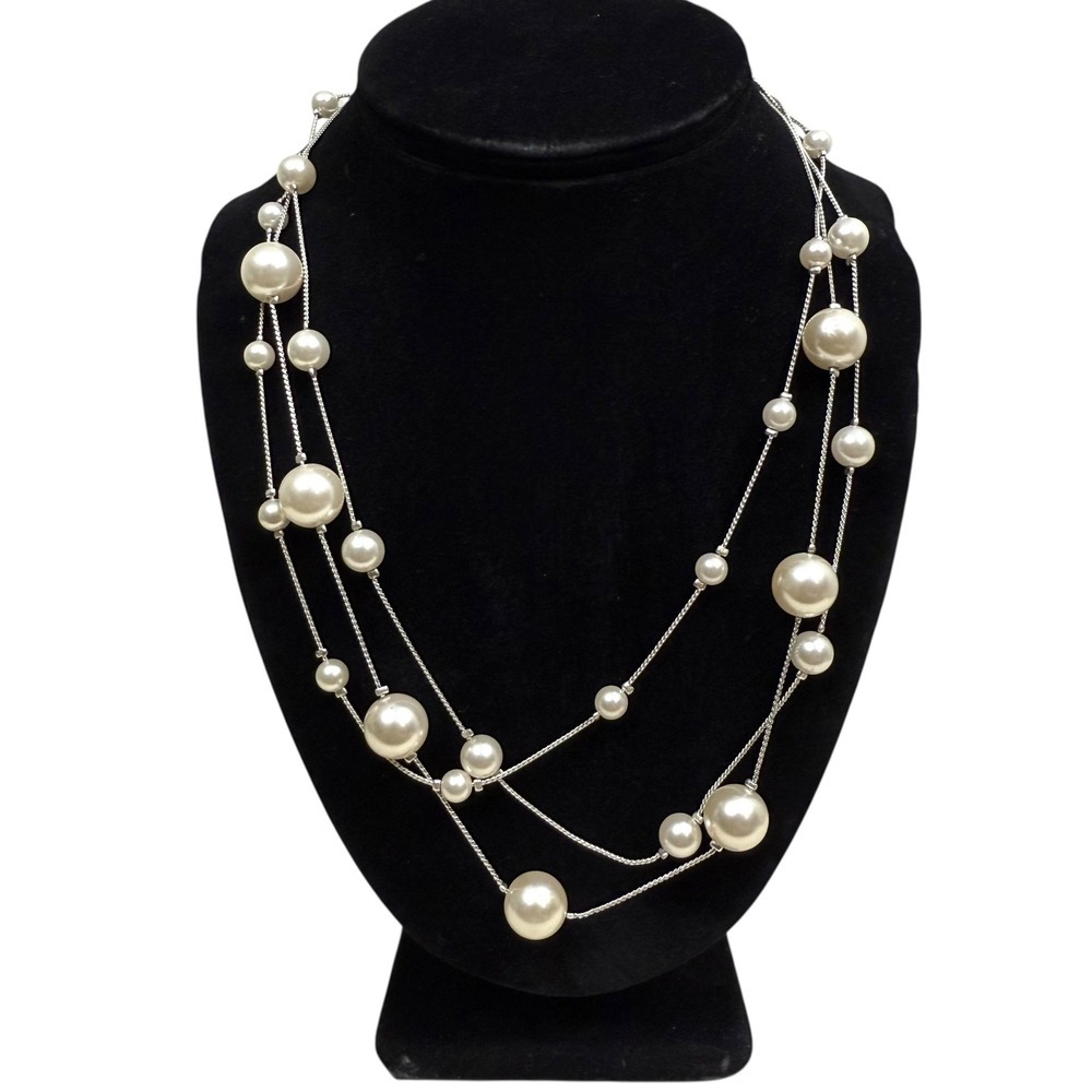 VTG RMN Tri Strand Faux Pearl Necklace Silver Tone Chain Statement Jewelry 10 in